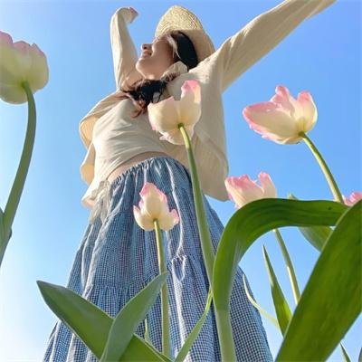 三角窗外是黑夜